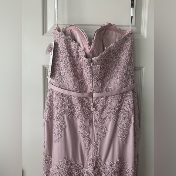 Flair New York Dusty Pink Embroidered Lace Prom Gown With Straps Size 8 NEW - Picture 8 of 15